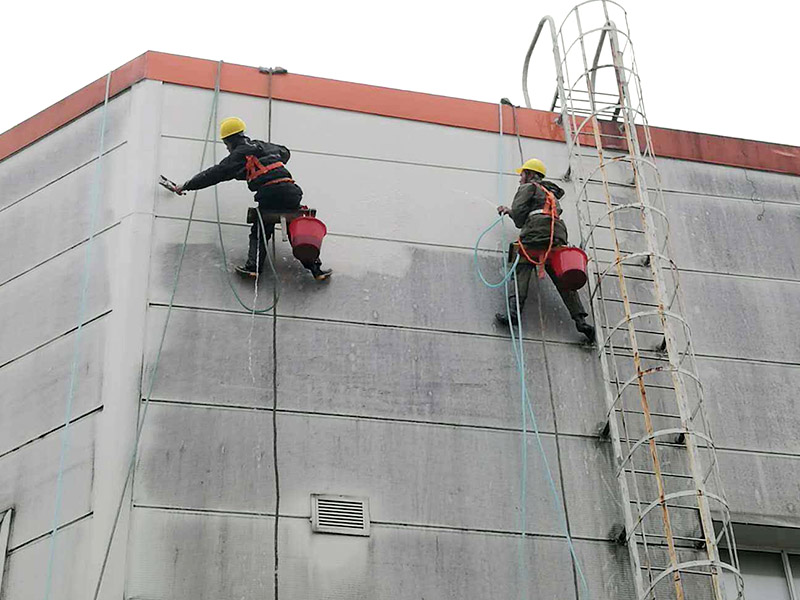 高空作業(yè)幕墻清洗工人工作多少小時(shí)輪換？